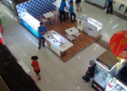 Musim Hujan, Roxy Sepi