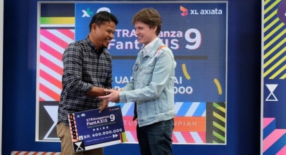 Berita XL: XL Axiata Bagikan Hadiah Pelanggan Hingga Rp 1,3 Miliar