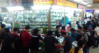 Dibalik Ramainya Toko Sparepart