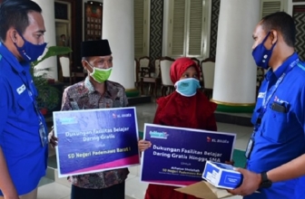 XL Corner: Paket Data Gratis untuk Alfiatus, Siswa SD  di Pamekasan