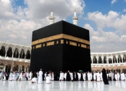 Berita XL: Berkomunikasi Mudah, Lancar Beribadah saat Umrah