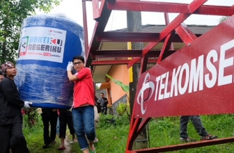 Telkomsel Tuntaskan CSR di Sukabumi
