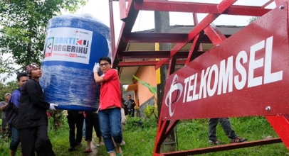 Telkomsel Tuntaskan CSR di Sukabumi