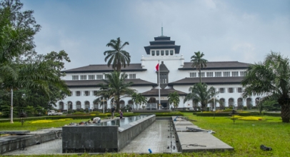 Mari Bung! Potret Bandung Pamerkan ke Instagram