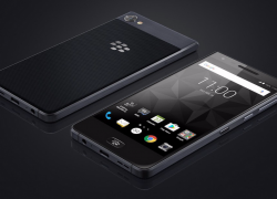 BlackBerry Hadirkan Smartphone Andalan Baru Tanpa Keyboard