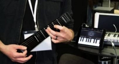 Alat Ini Bisa Bikin Kamu Jago Main Gitar Hanya Dalam Sehari!