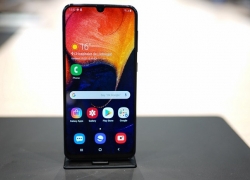 Smartphone Versi Murah Samsung Galaxy A20e Resmi Dirilis