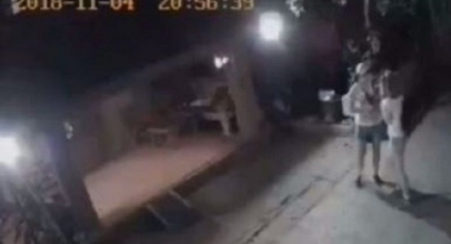 Video Viral, Turis Asing Jadi Korban “Begal Payudara”
