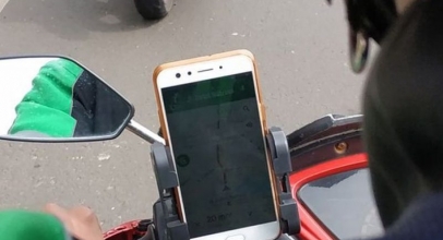 Hati-Hati Meletakkan Smartphone di Speedometer