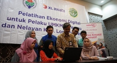 XL Axiata Latih UMKM Perempuan dan Nelayan Lombok Internetan