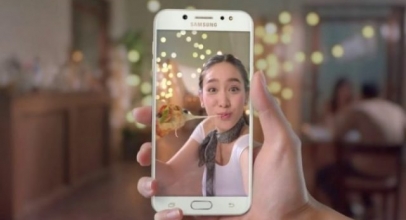 Nge-Vlog Tambah Keren Dengan Samsung Galaxy J7 Plus