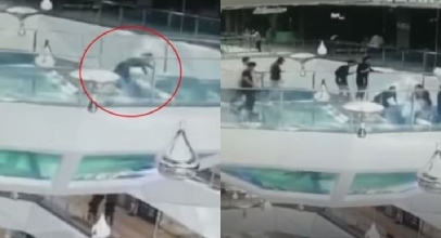 Ngeri, Berikut Video Detik-Detik Seorang Wanita Jatuh Ke Kolam Hiu