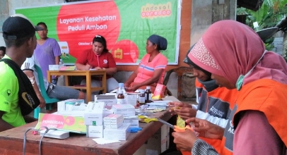 Mobil Klinik Indosat Bantu Korban Gempa Maluku