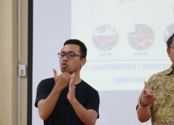 Kominfo di Hari Bahasa Isyarat Internasional 2018
