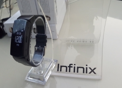Perangkat Aksesoris Jadi Mainan Baru Infinix