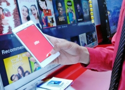 Polytron Beri Berlangganan iflix Selama Setahun