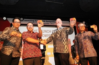 Indosat dan QNB Terbitkan Kartu ATM Dompetku QNB
