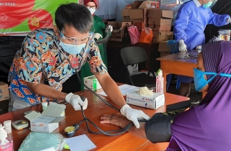 Mobil Klinik Indosat Ooredoo Beroperasi Tanggap Darurat Bencana