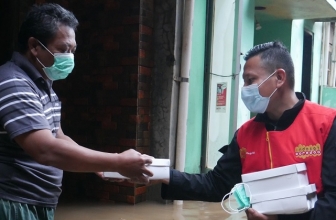 Mobil Klinik Indosat Ooredoo Kembali Salurkan Bantuan