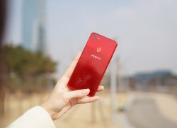 Banyak Pesanan Perangkat OPPO F7 di Pasar Smartphone Tanah Air