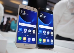 Bongkar Samsung Galaxy S7 dan Galaxy S7 edge