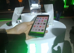 Lenovo Luncurkan Vibe P1 Turbo Versi Indonesia