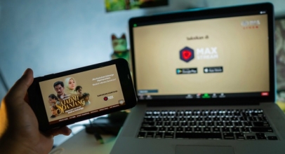 MAXStream Telkomsel Persembahkan film Sajadah Panjang