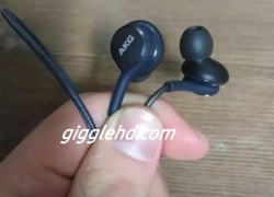 Samsung Galaxy S8 dan S8 + Pakai Earphone Premium