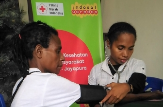 Mobil Klinik Indosat Ooredoo Bertandang ke Sentani