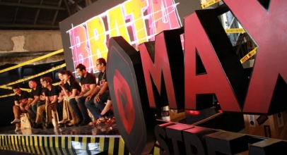 Film Brata Tayang di Hooq via Maxstream