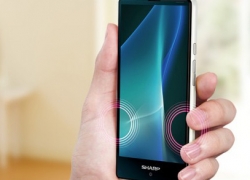 Sharp Aquos Mini, Gacoan Baru Berbadan Kompak