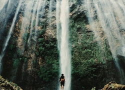 Memotret Indahnya Air Terjun