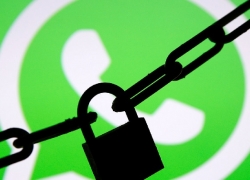 WhatsApp Harus Belajar Adat Lokal