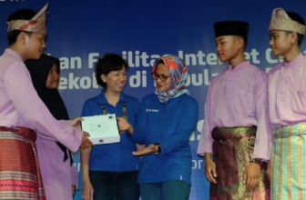 Gerakan Donasi Kuota XL Axiata Hadirkan Internet Cepat di Ratusan Sekolah