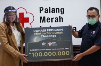 XL Corner: XL Axiata Salurkan Donasi Rp 100 Juta Melalui PMI