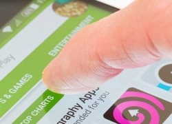 82 Miliar Aplikasi  Google Play Terunduh di 2016