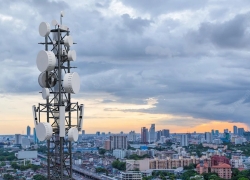 Smartfren Tidak Minati Spektrum 2,1 GHz
