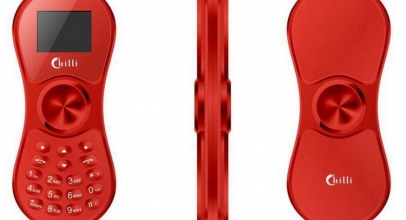 Ponsel Mungil Ini Merangkap Sebagai Fidget Spinner