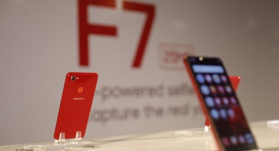 Oppo F7 Varian Solar Red Laris Diburu Konsumen