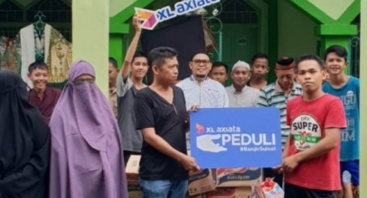 XL Axiata Salurkan Bantuan Untuk Korban Banjir di Sulawesi Selatan