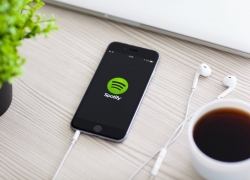 Rambah Bisnis Baru, Spotify Bakal Rilis Speaker Pintar