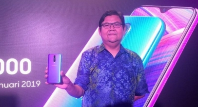 Ponsel Tiga Kamera Oppo R17 Pro Resmi Melenggang di Indonesia