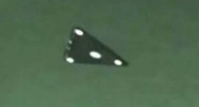 VIRAL! UFO Segitiga Hitam Terlihat di Langit AS