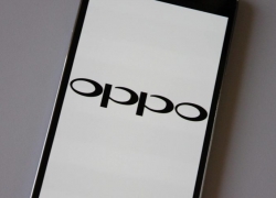 OPPO Siapkan Smartphone Yang Mirip iPhone X