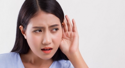 Aneh, Wanita Ini Mendadak Tidak Bisa Mendengar Suara Pria