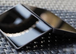 Huawei Bakal Rilis Smartphone Lipat Pertama di Dunia?