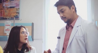 Film Cerita Dokter Cinta Bisa Ditonton di MAXStream