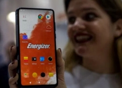 Energizer Power Max Pamer Ponsel Layar Lipat Baterai “Raksasa”