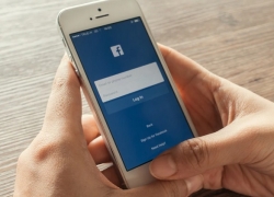 Smartfren Kerja Sama dengan Meta dan Facebook