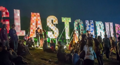 Oppo Reno 5G Bakal Muncul di Festival Musik Akbar Glastonbury